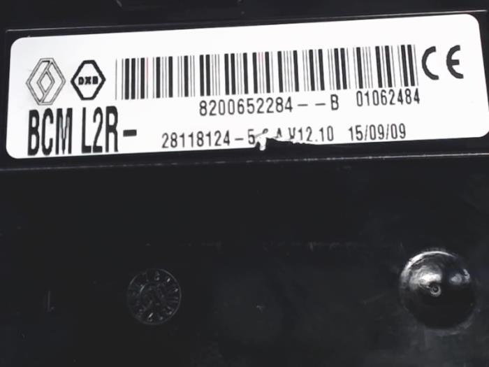 Ordinateur contrôle fonctionnel d'un Renault Clio III (BR/CR) 1.2 16V TCe 100 2009