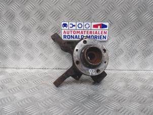 Usagé Joint avant droit Renault Clio III (BR/CR) 1.2 16V TCe 100 Prix € 49,00 Règlement à la marge proposé par Automaterialen Ronald Morien B.V.