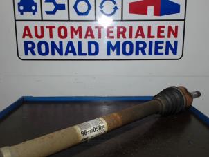 Used Front drive shaft, right Peugeot 207 CC (WB) 1.6 16V Price € 79,00 Margin scheme offered by Automaterialen Ronald Morien B.V.