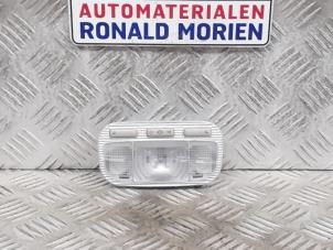 Gebrauchte Innenbeleuchtung vorne Peugeot 207 CC (WB) 1.6 16V Preis € 25,00 Margenregelung angeboten von Automaterialen Ronald Morien B.V.