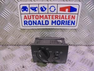 Usados Interruptor de luz Ford C-Max (DM2) 2.0 16V Precio € 19,00 Norma de margen ofrecido por Automaterialen Ronald Morien B.V.