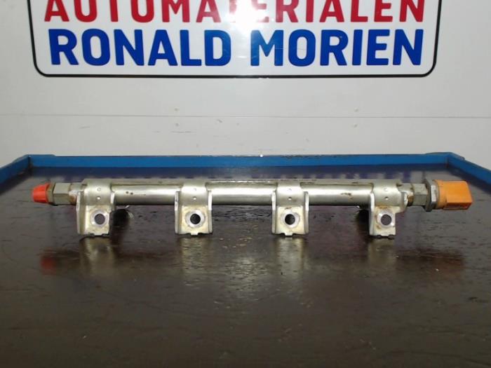 Gebrauchte Kraftstoffverteiler Audi A1 Sportback (8XA/8XF) 1.2 TFSI Preis € 49,00 Margenregelung angeboten von Automaterialen Ronald Morien B.V.