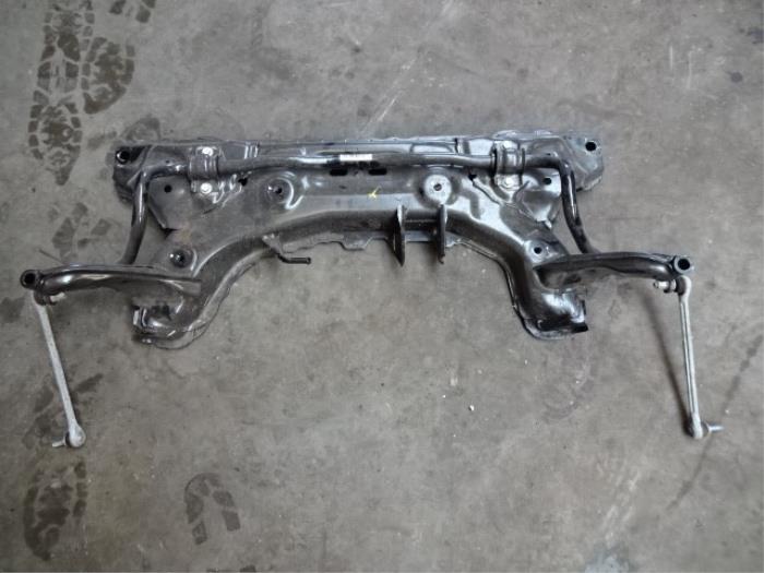 Usados Subchasis Ford Fiesta 6 (JA8) 1.0 EcoBoost 12V 100 Precio € 39,00 Norma de margen ofrecido por Automaterialen Ronald Morien B.V.