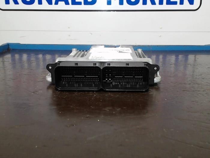 Used Engine management computer Audi RS 5 (8F7) 4.2 V8 32V Price € 393,25 Inclusive VAT offered by Automaterialen Ronald Morien B.V.