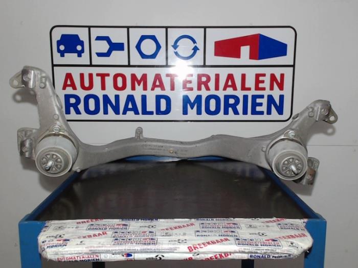 Used Engine mount Volkswagen Touareg (7PA/PH) 3.0 TDI V6 24V Price € 65,00 Inclusive VAT offered by Automaterialen Ronald Morien B.V.