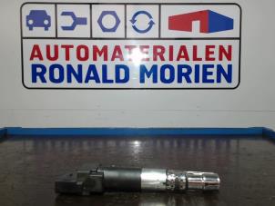 Begagnade Tändspole Volkswagen Passat 4Motion (3C2) 3.2 VR6 FSI 24V Pris € 10,00 Marginaltabell erbjuds av Automaterialen Ronald Morien B.V.