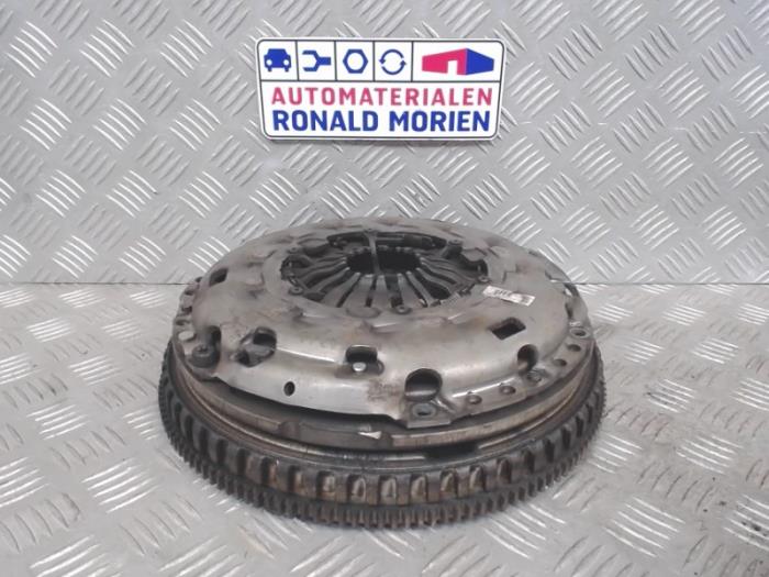 Clutch kit (complete) from a Volvo C70 (MC) 2.0 D3 20V 2011