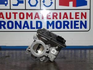 Used Throttle body Renault Clio IV Estate/Grandtour (7R) 1.2 TCE 16V EDC Price € 22,99 Inclusive VAT offered by Automaterialen Ronald Morien B.V.