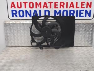 Usagé Ventilateur Citroen C3 (SX/SW) 1.6 Blue HDi 75 16V Prix € 49,00 Règlement à la marge proposé par Automaterialen Ronald Morien B.V.