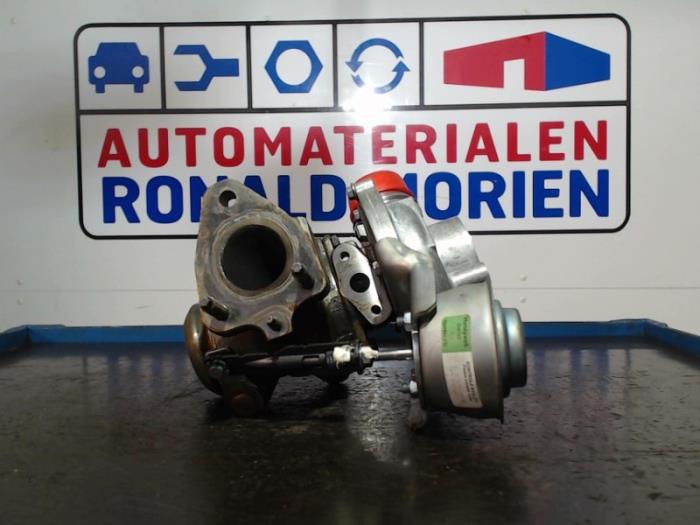 Turbo from a Renault Clio IV Estate/Grandtour (7R) 1.5 Energy dCi 90 FAP 2016