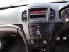 Panel de control de radio de un Opel Insignia 2009