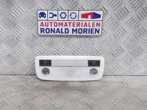 Usagé Eclairage intérieur arrière Mercedes A (W176) 1.6 A-180 16V Prix € 20,00 Règlement à la marge proposé par Automaterialen Ronald Morien B.V.