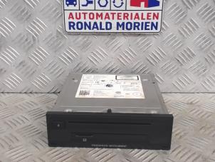 Usagé Radio/Lecteur CD Volkswagen Polo V (6R) Prix € 295,00 Règlement à la marge proposé par Automaterialen Ronald Morien B.V.