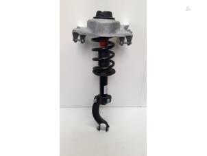 Used Front shock absorber rod, right Audi Q5 (8RB) 3.0 TDI V6 24V Quattro Price € 211,75 Inclusive VAT offered by Automaterialen Ronald Morien B.V.