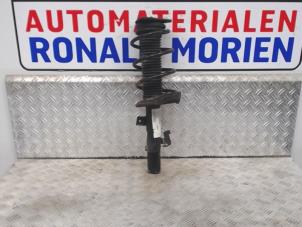Used Front shock absorber rod, right Volvo V40 Price € 80,00 Margin scheme offered by Automaterialen Ronald Morien B.V.