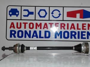 Used Drive shaft, rear right Volkswagen Passat (3G2) 2.0 TDI 16V 190 4Motion Price € 124,99 Inclusive VAT offered by Automaterialen Ronald Morien B.V.