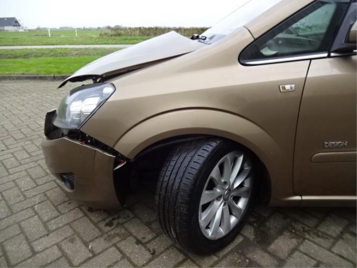 Aile Droite Avant Pour Opel Zafira A Année 2004 - Noire, Occasion En Bon état