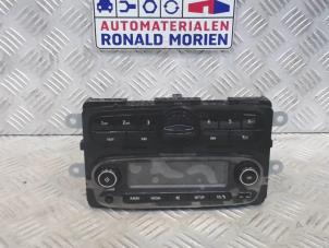 Gebrauchte Radio Smart Fortwo Coupé (453.3) 1.0 12V Preis € 150,00 Margenregelung angeboten von Automaterialen Ronald Morien B.V.