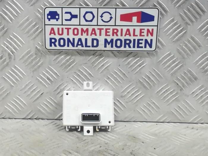 Używane Modul (rózne) Smart Fortwo Coupé (453.3) 1.0 12V Cena € 50,00 Procedura marży oferowane przez Automaterialen Ronald Morien B.V.