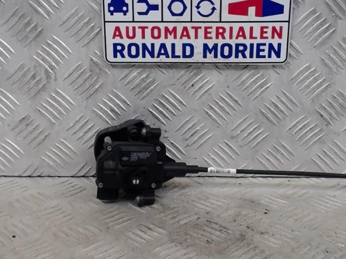 Usagé Divers Smart Fortwo Coupé (453.3) 1.0 12V Prix € 20,00 Règlement à la marge proposé par Automaterialen Ronald Morien B.V.