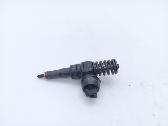 Usagé Injecteurs Volkswagen Touareg (7LA/7L6) 5.0 TDI V10 Prix € 30,00 Règlement à la marge proposé par Automaterialen Ronald Morien B.V.