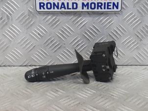 Used Indicator switch Renault Clio II Societe (SB) 1.5 dCi 80 Price € 25,00 Margin scheme offered by Automaterialen Ronald Morien B.V.