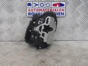 Used Rear door mechanism 4-door, right BMW 3 serie (E90) 320i 16V Price € 40,00 Margin scheme offered by Automaterialen Ronald Morien B.V.