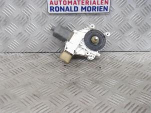 Used Door window motor BMW 3 serie (E90) 320i 16V Price € 35,00 Margin scheme offered by Automaterialen Ronald Morien B.V.