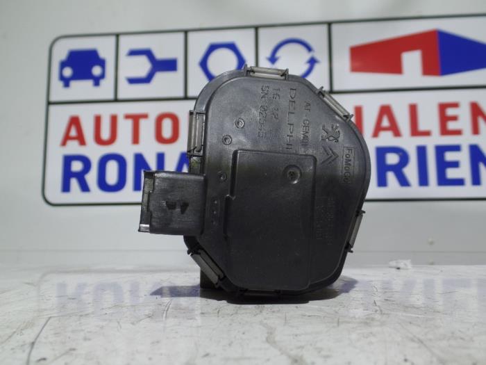Gebrauchte Drosselklappengehäuse Peugeot 207/207+ (WA/WC/WM) 1.6 HDi Preis € 19,00 Margenregelung angeboten von Automaterialen Ronald Morien B.V.