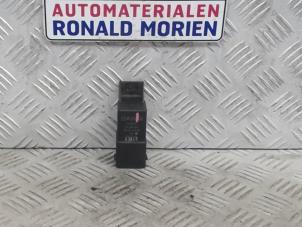 Used Glow plug relay Citroen C3 (SC) 1.4 HDi Price € 25,00 Margin scheme offered by Automaterialen Ronald Morien B.V.