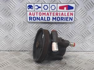 Used Power steering pump Renault Kangoo Express (FC) 1.5 dCi 80 Price € 70,00 Margin scheme offered by Automaterialen Ronald Morien B.V.