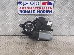 Used Door window motor Volkswagen Transporter T5 1.9 TDi Price € 30,00 Margin scheme offered by Automaterialen Ronald Morien B.V.