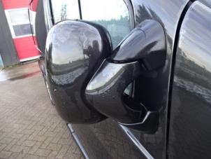 Used Wing mirror, right Renault Trafic New (FL) 2.0 dCi 16V 115 Price € 80,00 Margin scheme offered by Automaterialen Ronald Morien B.V.