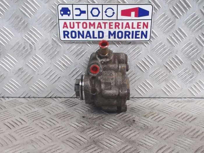 Usagé Pompe de direction Citroen Jumper (U5/ZB) 2.8 HDi Prix € 75,00 Règlement à la marge proposé par Automaterialen Ronald Morien B.V.