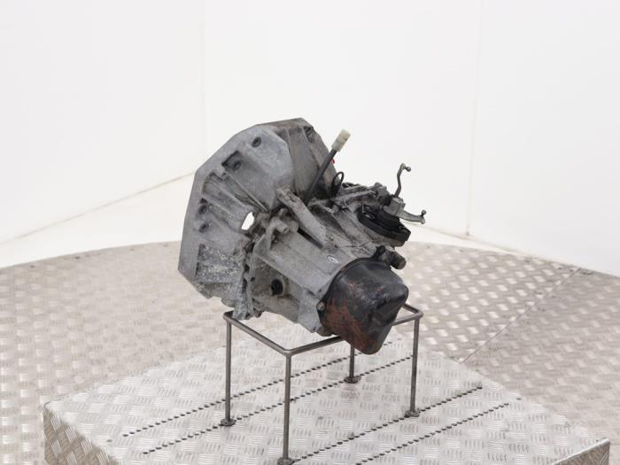 Usagé Boîte de vitesse Renault Scénic II (JM) 1.5 dCi 100 Prix € 100,00 Règlement à la marge proposé par Automaterialen Ronald Morien B.V.