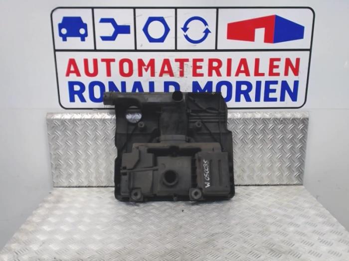 Begagnade Luftfilter Volkswagen Polo III (6N2) 1.4 Pris € 25,00 Marginaltabell erbjuds av Automaterialen Ronald Morien B.V.