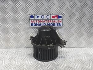 Używane Silnik wentylatora nagrzewnicy BMW Mini One/Cooper (R50) 1.6 16V Cooper Cena € 70,00 Procedura marży oferowane przez Automaterialen Ronald Morien B.V.