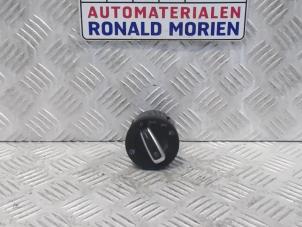Gebrauchte Licht Schalter Volkswagen Sharan (7N) 2.0 TDI 16V 4Motion Preis € 35,00 Margenregelung angeboten von Automaterialen Ronald Morien B.V.