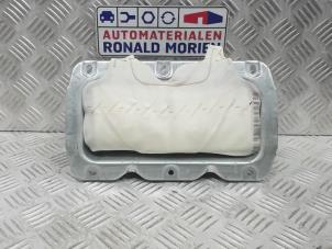 Usagé Airbag droite (tableau de bord) Ford B-Max Prix € 125,00 Règlement à la marge proposé par Automaterialen Ronald Morien B.V.