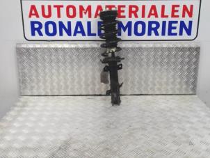 Używane Amortyzator lewy przód Ford B-Max Cena € 90,00 Procedura marży oferowane przez Automaterialen Ronald Morien B.V.
