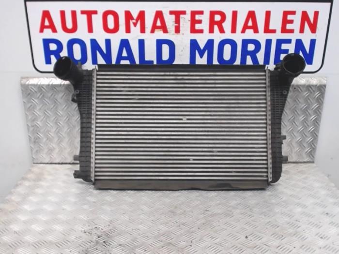 Used Intercooler Volkswagen Passat Variant (3C5) 2.0 TDI 16V 140 Price € 100,00 Margin scheme offered by Automaterialen Ronald Morien B.V.