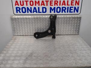 Usagé Bras de suspension avant gauche Volkswagen Polo V (6R) 1.2 TDI 12V BlueMotion Prix € 19,00 Règlement à la marge proposé par Automaterialen Ronald Morien B.V.