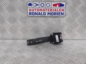 Usagé Commutateur feu clignotant Opel Corsa Prix € 10,00 Règlement à la marge proposé par Automaterialen Ronald Morien B.V.