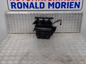 Used Intake manifold Volkswagen Polo V (6R) Price € 65,00 Margin scheme offered by Automaterialen Ronald Morien B.V.