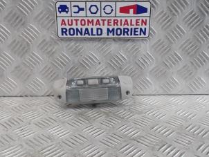 Usados Luz interior delante Ford EcoSport (JK8) Precio € 15,00 Norma de margen ofrecido por Automaterialen Ronald Morien B.V.