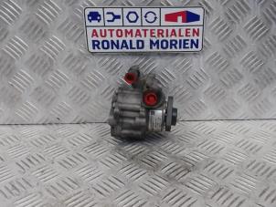 Usagé Pompe de direction Audi A4 Prix € 95,00 Règlement à la marge proposé par Automaterialen Ronald Morien B.V.