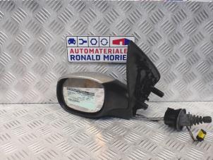 Used Wing mirror, left Peugeot 206 (2A/C/H/J/S) 1.4 HDi Price € 25,00 Margin scheme offered by Automaterialen Ronald Morien B.V.