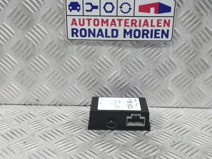 Begagnade Telefonmodul Opel Zafira Tourer (P12) 2.0 CDTI 16V 165 Ecotec Pris € 80,00 Marginaltabell erbjuds av Automaterialen Ronald Morien B.V.