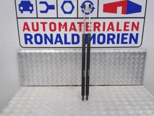 Used Set of tailgate gas struts Volkswagen Transporter T5 1.9 TDi Price € 35,00 Margin scheme offered by Automaterialen Ronald Morien B.V.