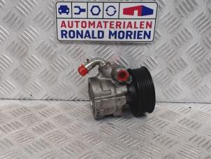 Used Power steering pump Iveco Daily Price € 125,00 Margin scheme offered by Automaterialen Ronald Morien B.V.